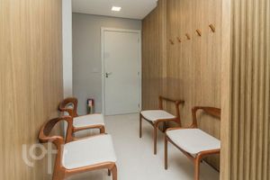 Image 19 - 452402