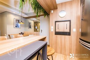 Image 6 - 452567