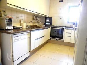 Image 10 - 454391
