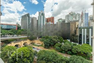 Image 29 - 454953