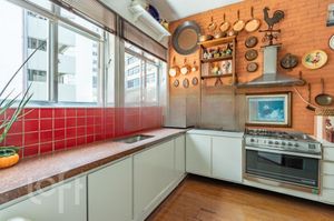 Image 19 - 454953