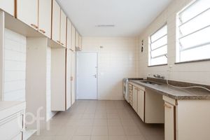 Image 20 - 456943