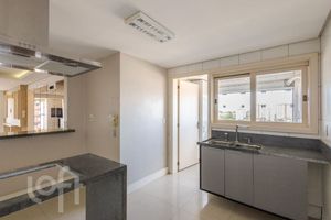 Image 10 - 457610