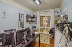 Image 34 - 4579