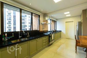 Image 23 - 457978