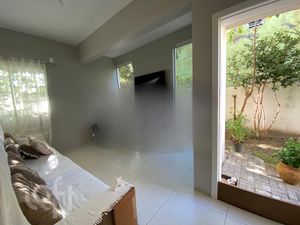 Image 11 - 458045