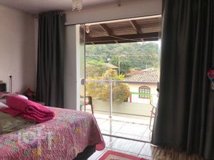 Image 11 - 458146