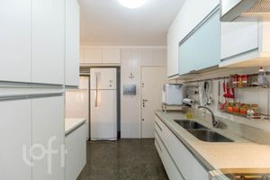 Image 8 - 458267