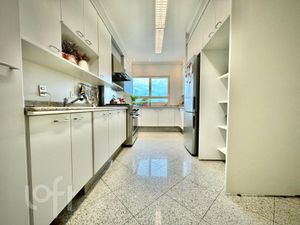 Image 21 - 460994