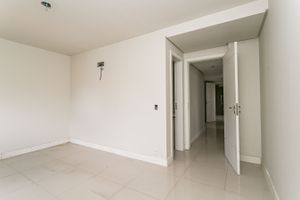 Image 8 - 4644