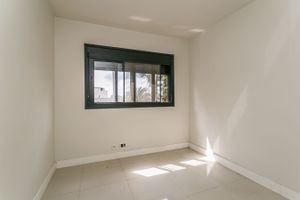 Image 15 - 4644