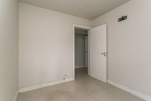 Image 17 - 4644