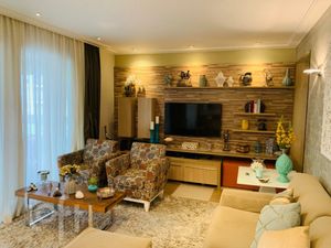 Image 13 - 467375