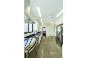 Image 22 - 468375