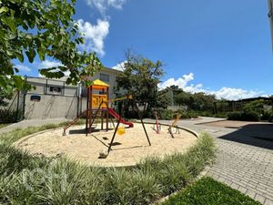 Image 25 - 468501