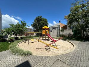 Image 24 - 468501