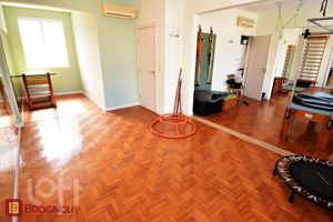 Image 10 - 468732