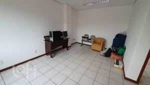 Image 10 - 468749