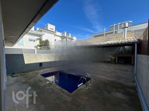 Image 17 - 471582