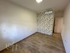 Image 15 - 471582
