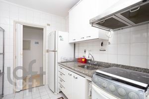 Image 18 - 472206