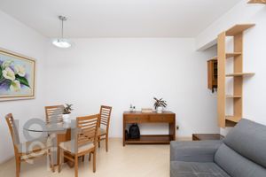 Image 15 - 472206