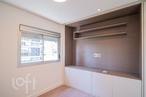 Image 9 - 472541