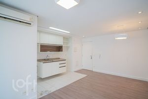 Image 14 - 472541