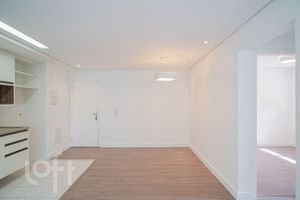 Image 15 - 472541