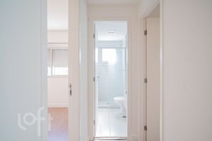 Image 11 - 472541