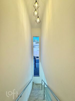 Image 11 - 476872