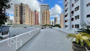 Image 44 - 477000