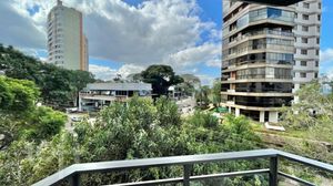 Image 29 - 477000
