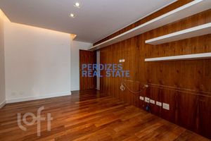 Image 4 - 477872