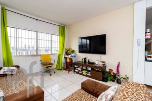 Image 19 - 478315
