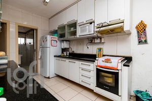 Image 27 - 478315
