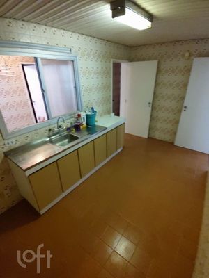 Image 10 - 479737