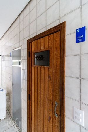 Image 35 - 481118