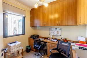 Image 21 - 481118