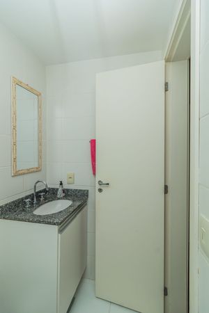 Image 10 - 481826