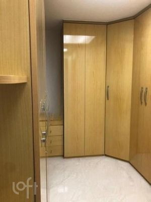 Image 8 - 484743