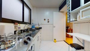 Image 13 - 486867