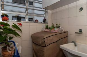 Image 6 - 486876