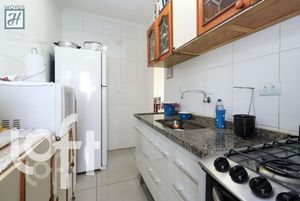 Image 21 - 487002