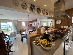 Image 12 - 487322
