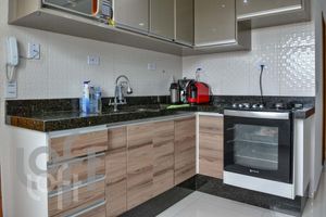 Image 24 - 487832