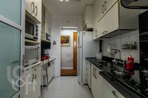Image 25 - 488138