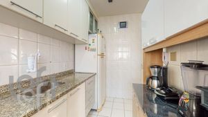 Image 15 - 488321