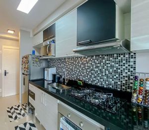 Image 11 - 488719