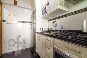 Image 19 - 489140